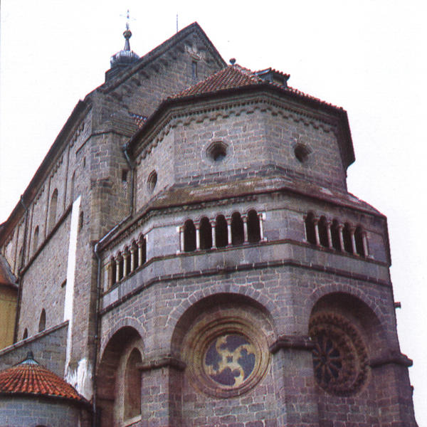 RESIDENCE HUSOVA