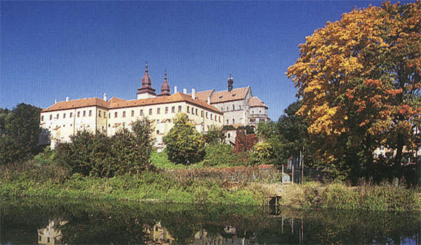 RESIDENCE HUSOVA