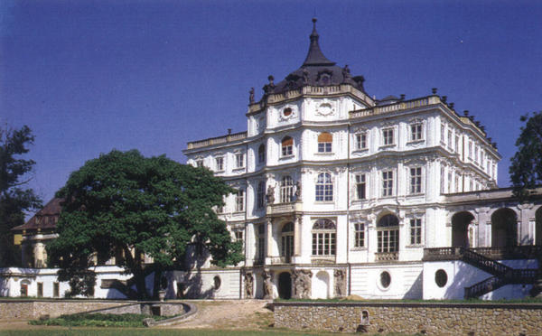 RESIDENCE HUSOVA