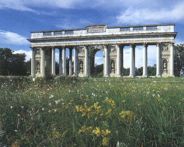 MILOSRDNYCH APARTMENTS